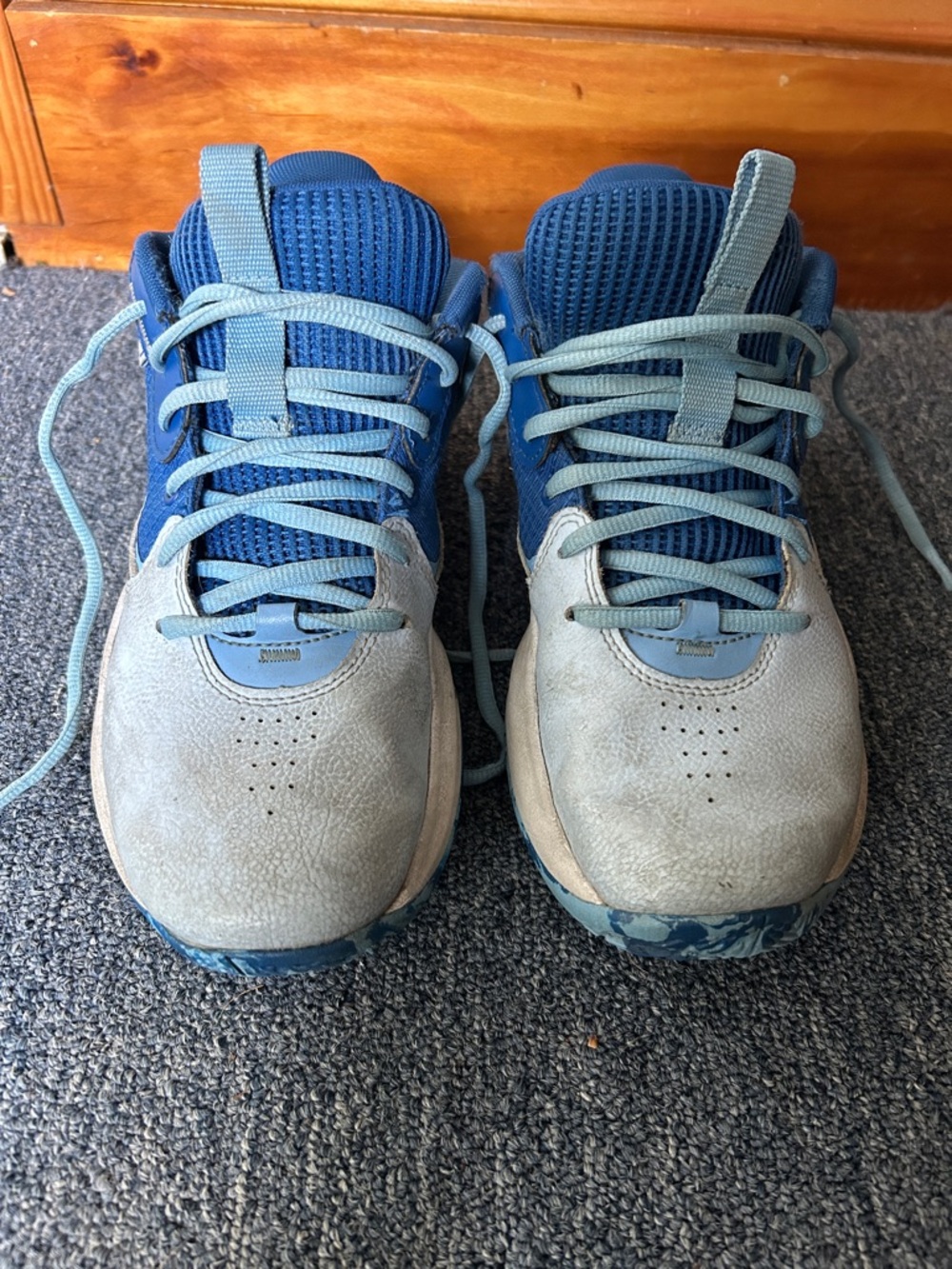 Under Armour Girls Basketball Sneakers